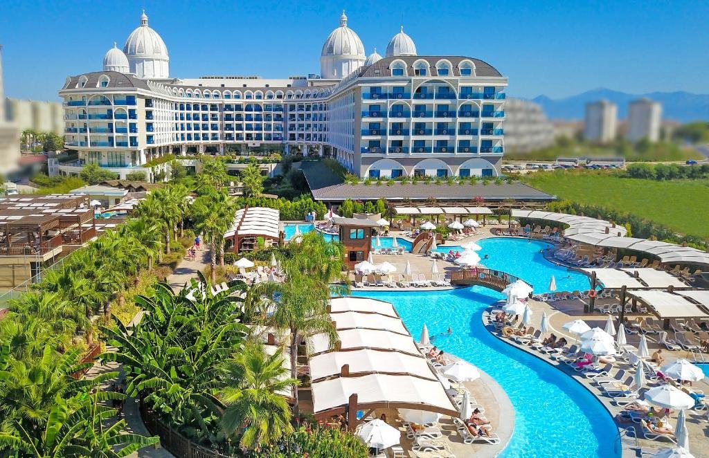 hotel_img