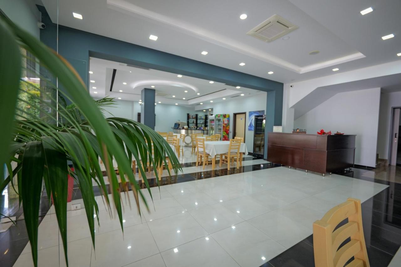 hotel_img