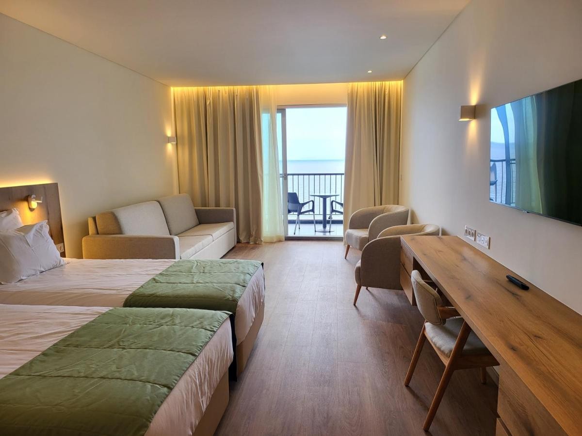 hotel_img
