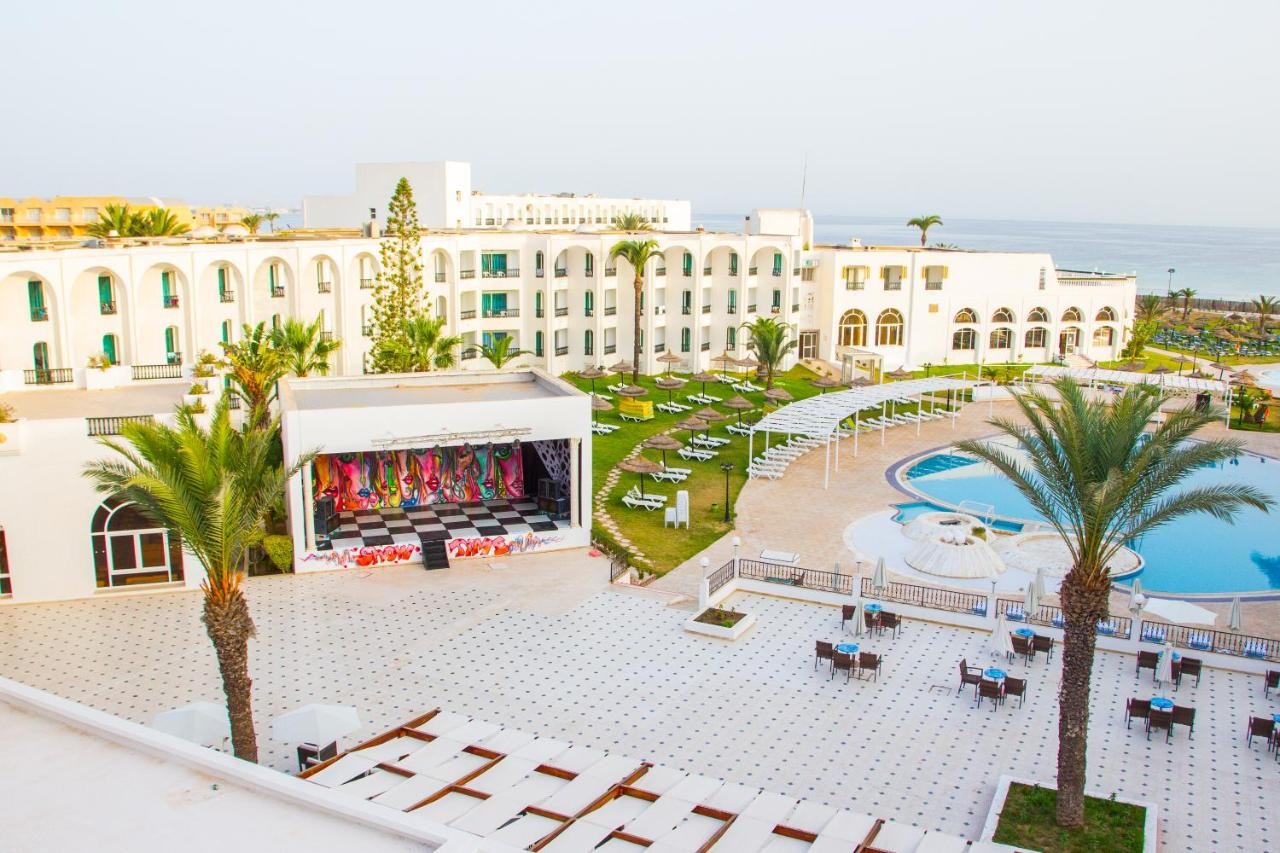 hotel_img