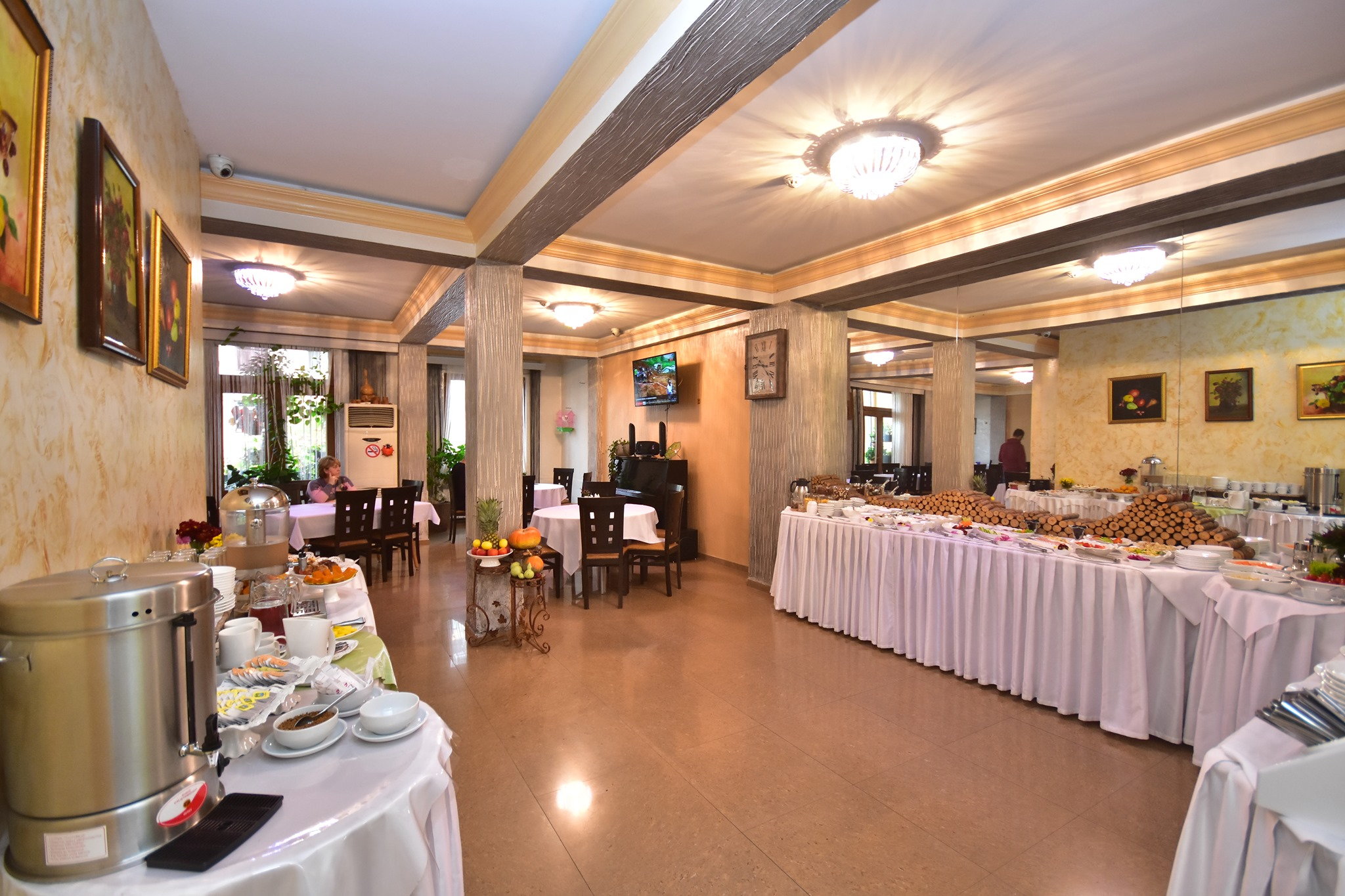 hotel_img