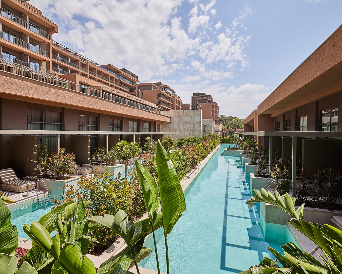 hotel_img