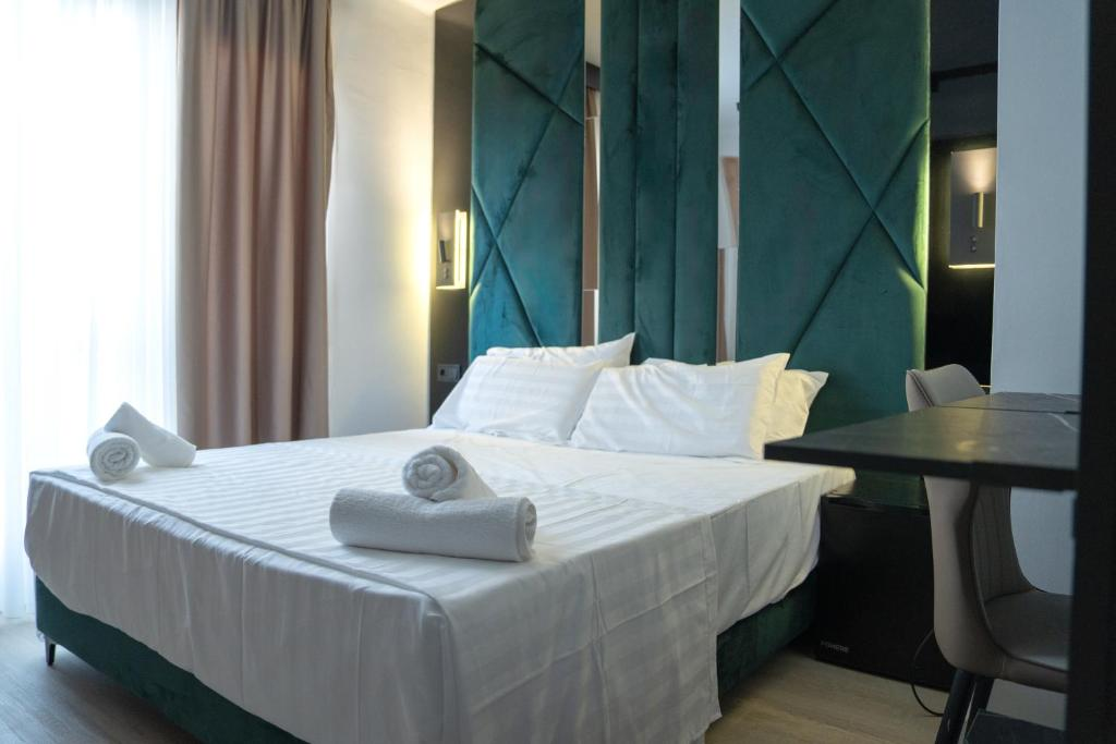 hotel_img