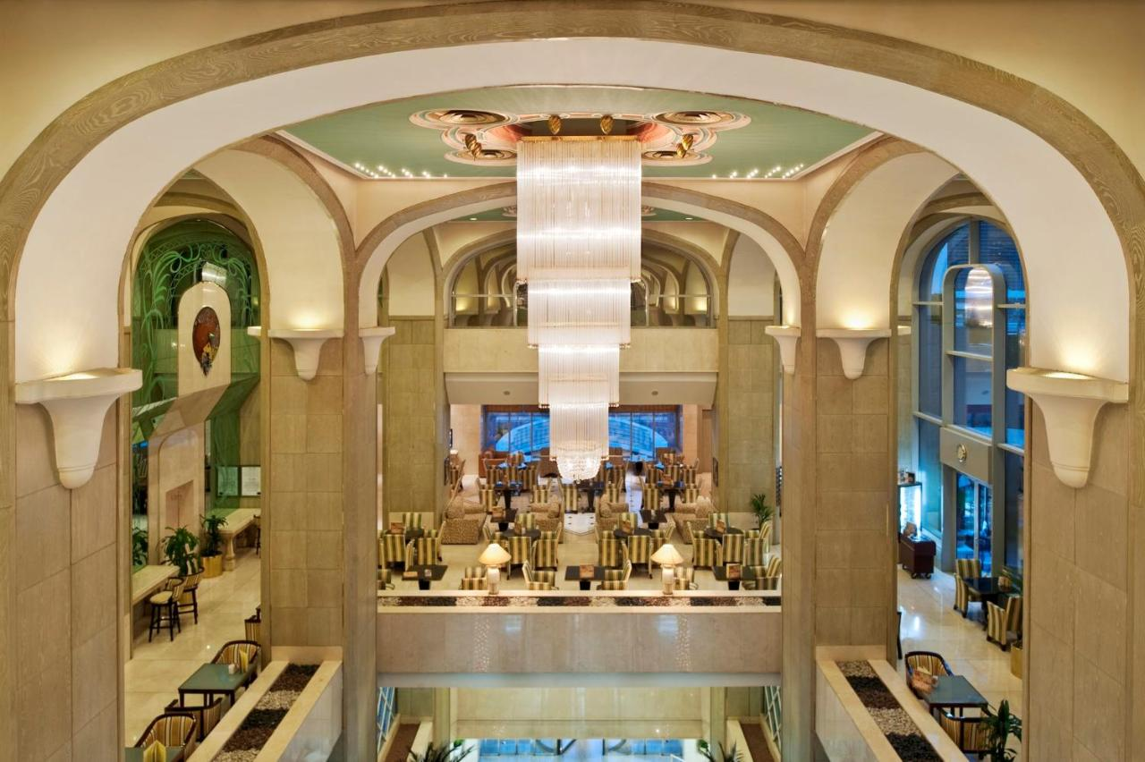 hotel_img