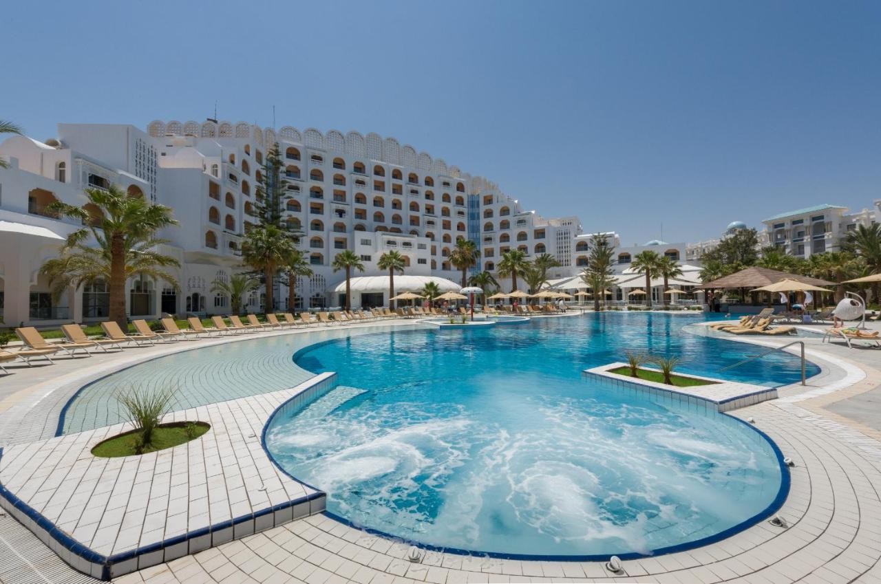 hotel_img