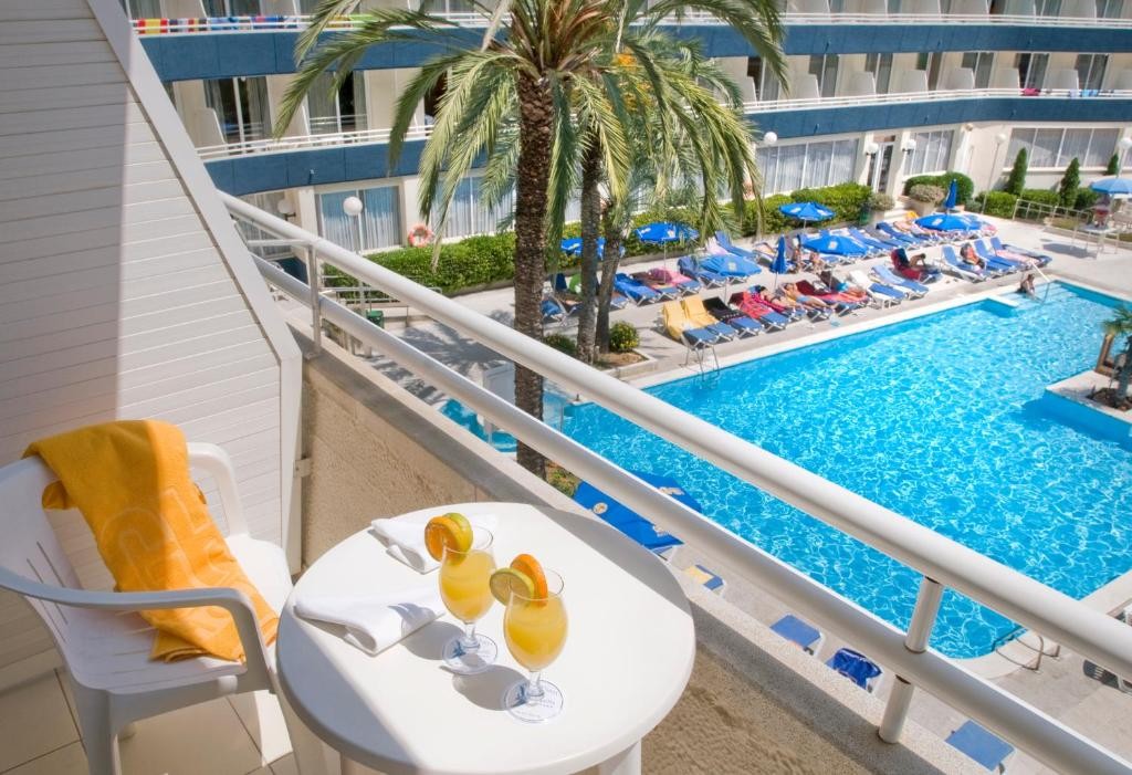 hotel_img
