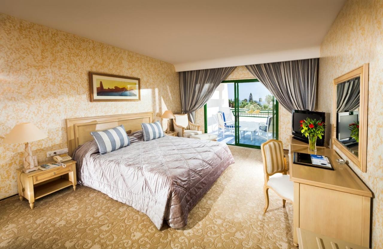 hotel_img