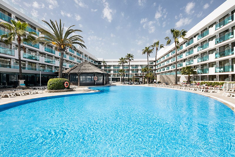 hotel_img