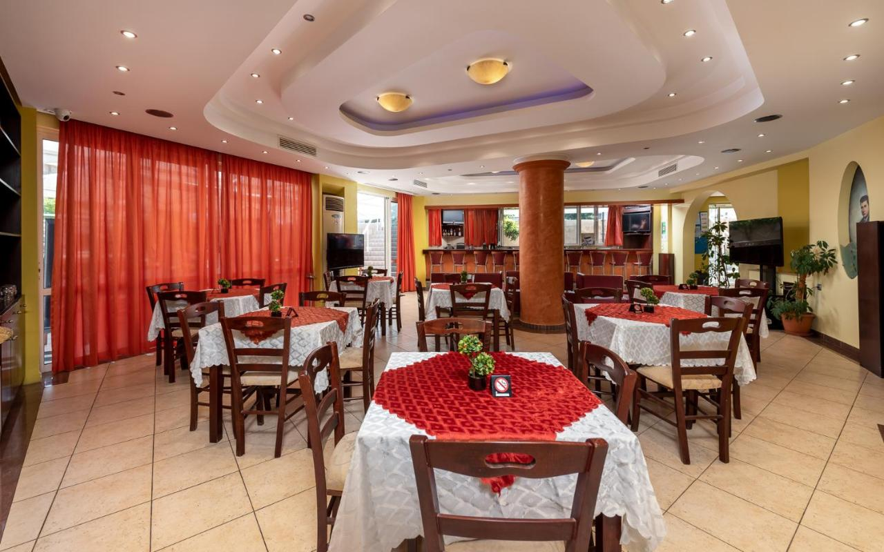 hotel_img