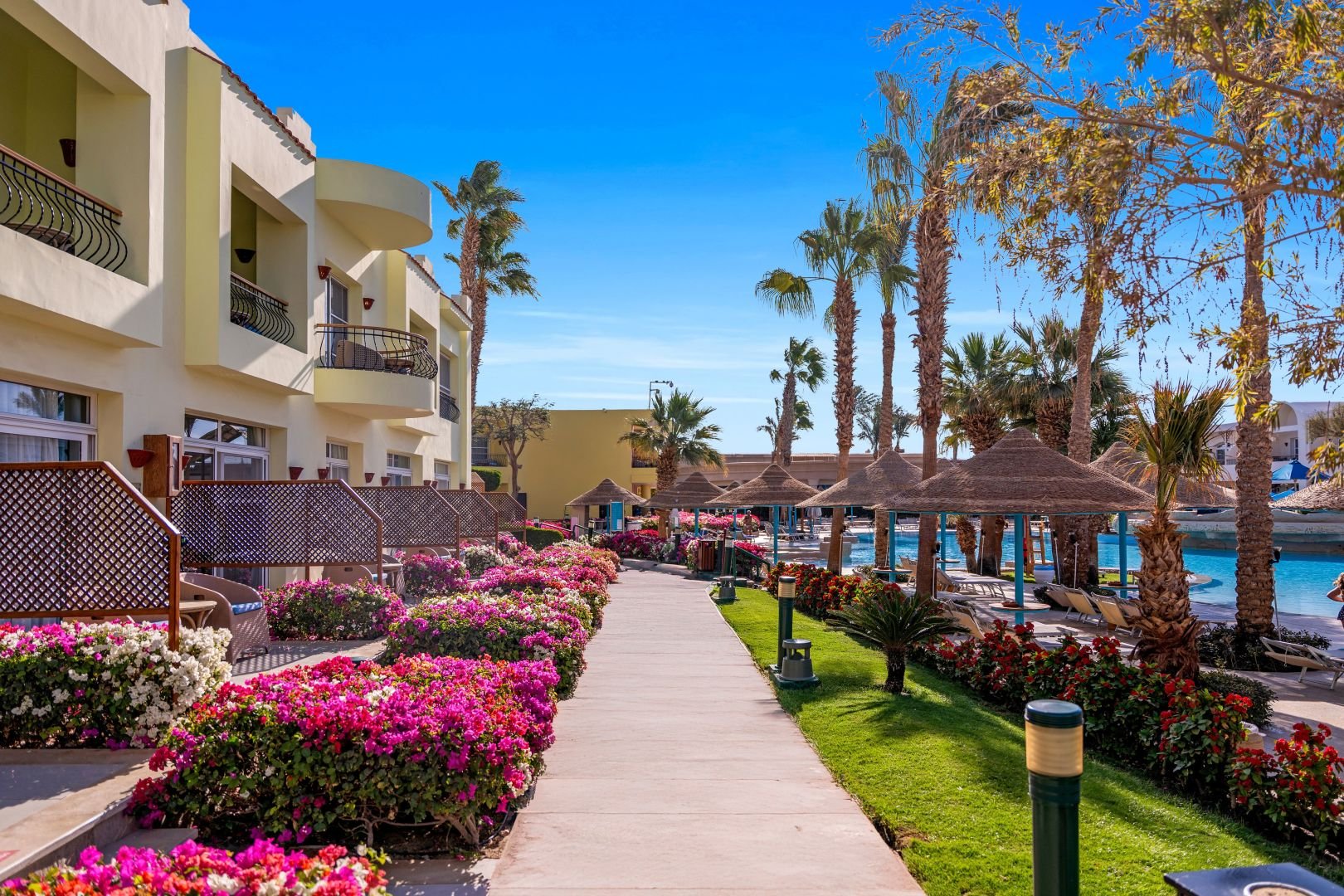 hotel_img