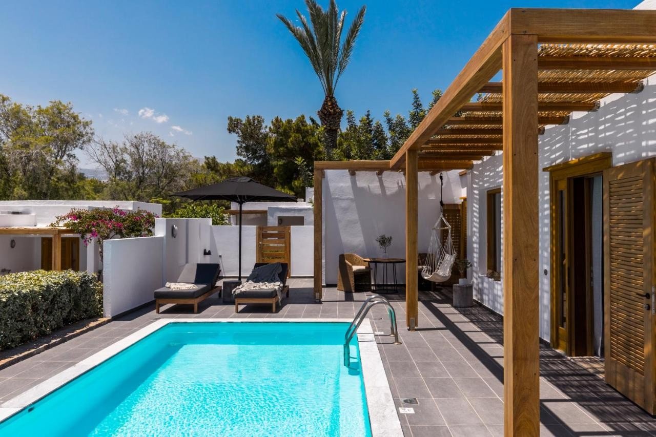                                     Minos Beach Art Hotel
                                  